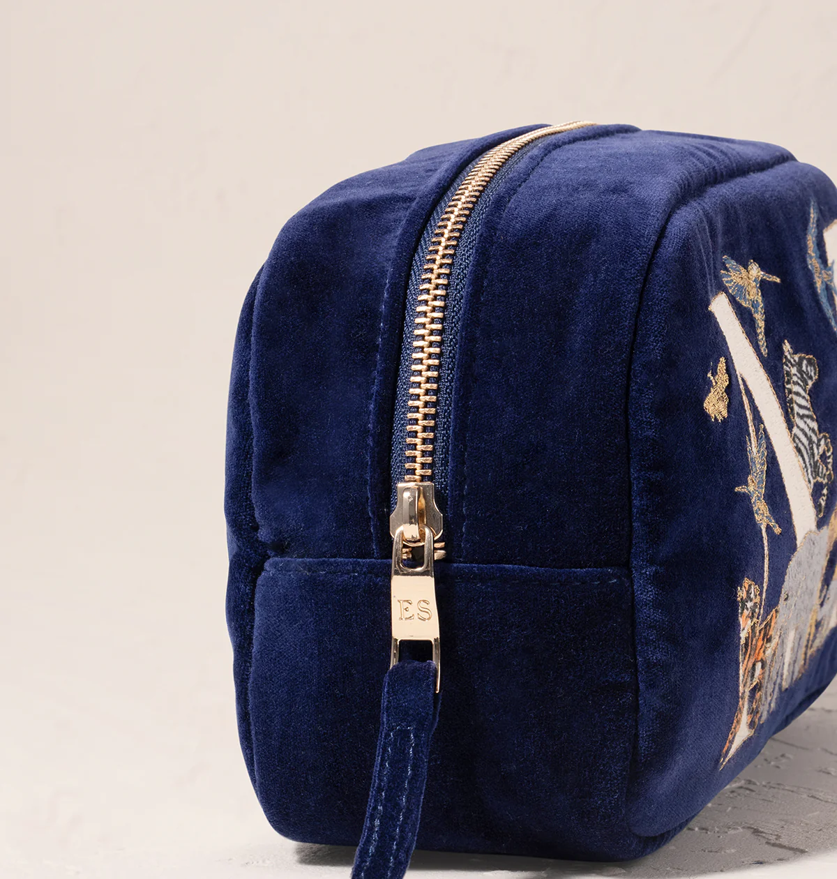 Alphabet Makeup Bag - Image 27
