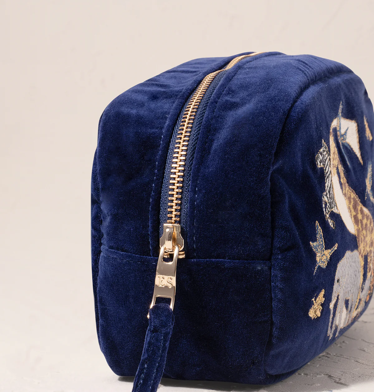 Alphabet Makeup Bag - Image 38
