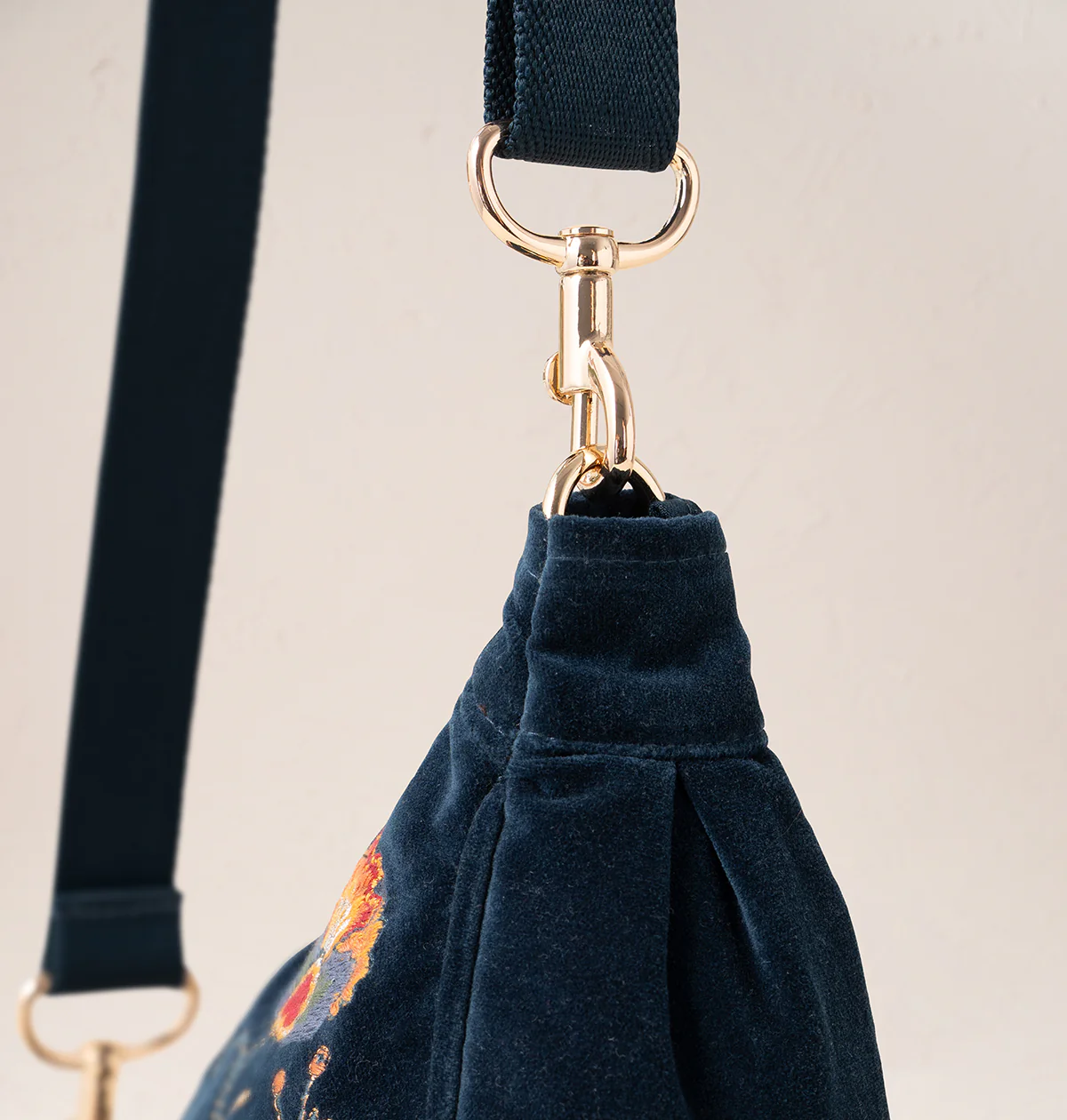 Botanical Garden Velvet Crossbody Sling Bag - Image 5