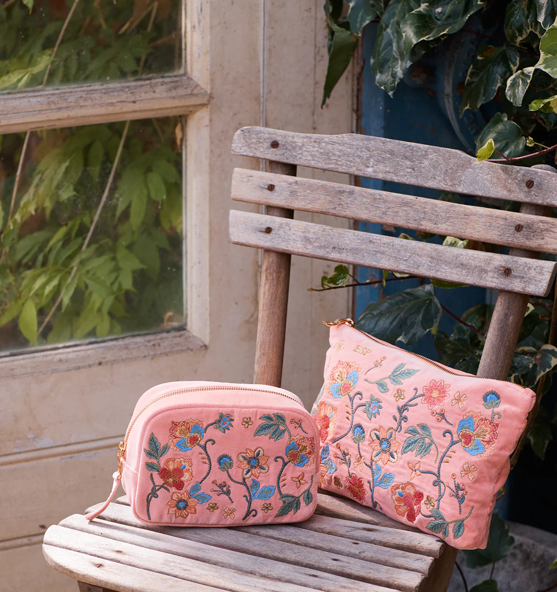 Botanical Garden Everyday Pouch - Image 2