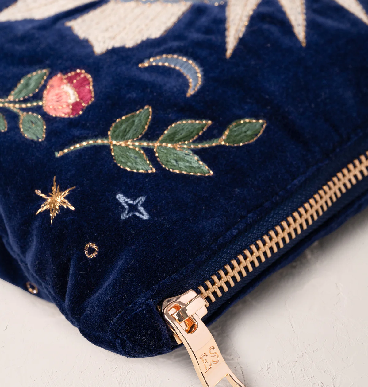 Celestial Heart Everyday Pouch - Image 4