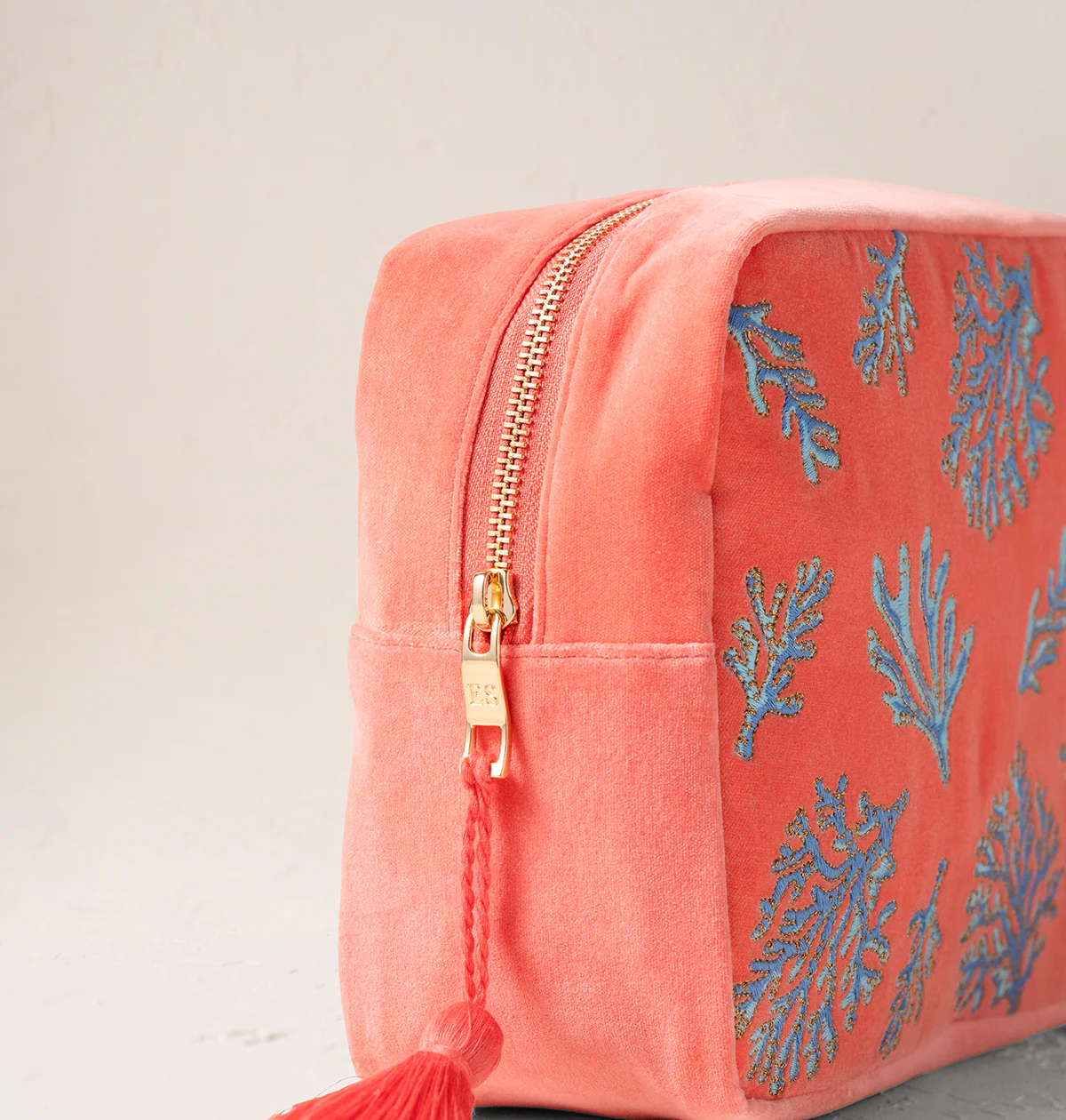 Coral Wash Bag - Image 4