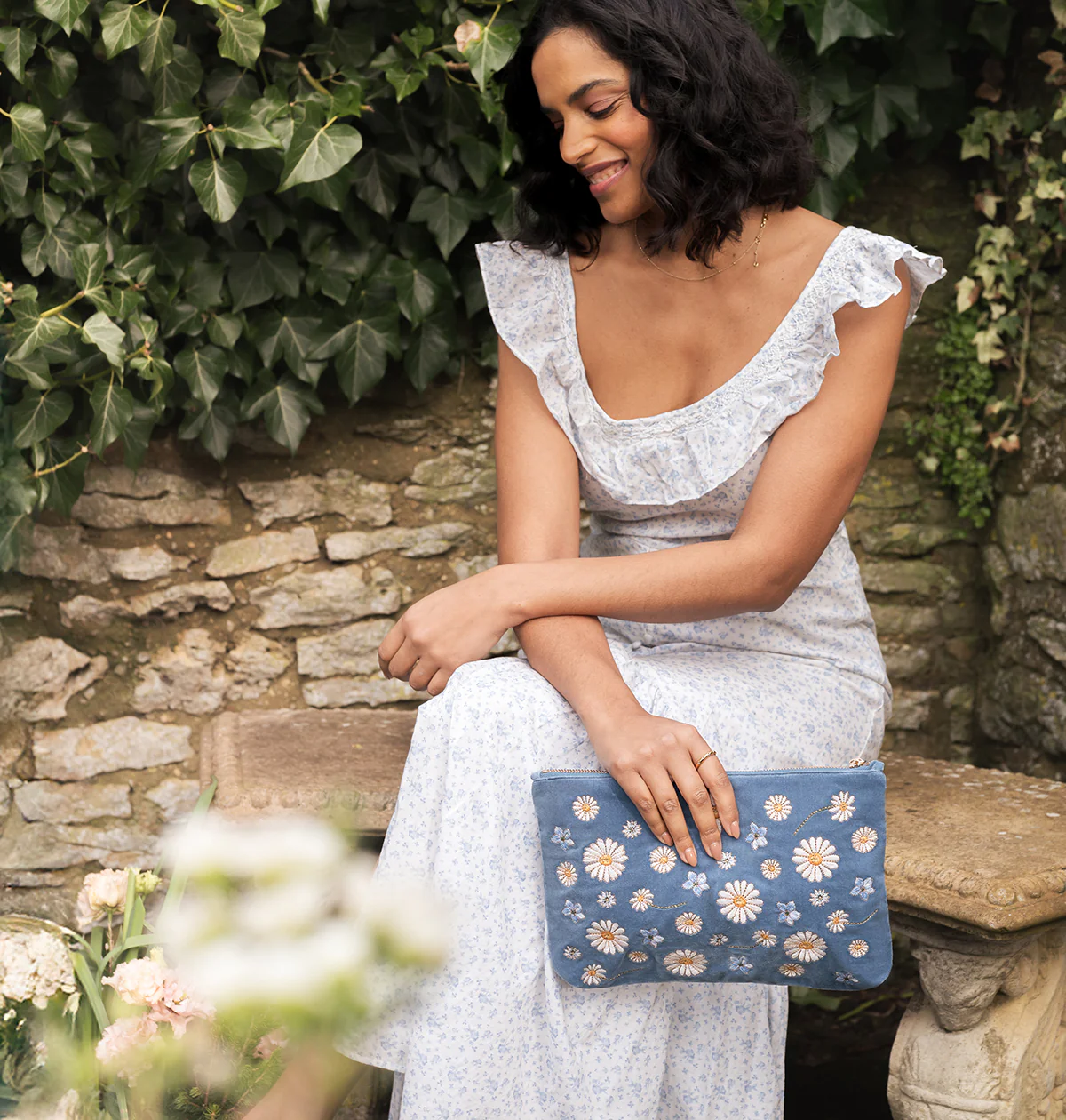 Daisy Dream Everyday Pouch - Image 2