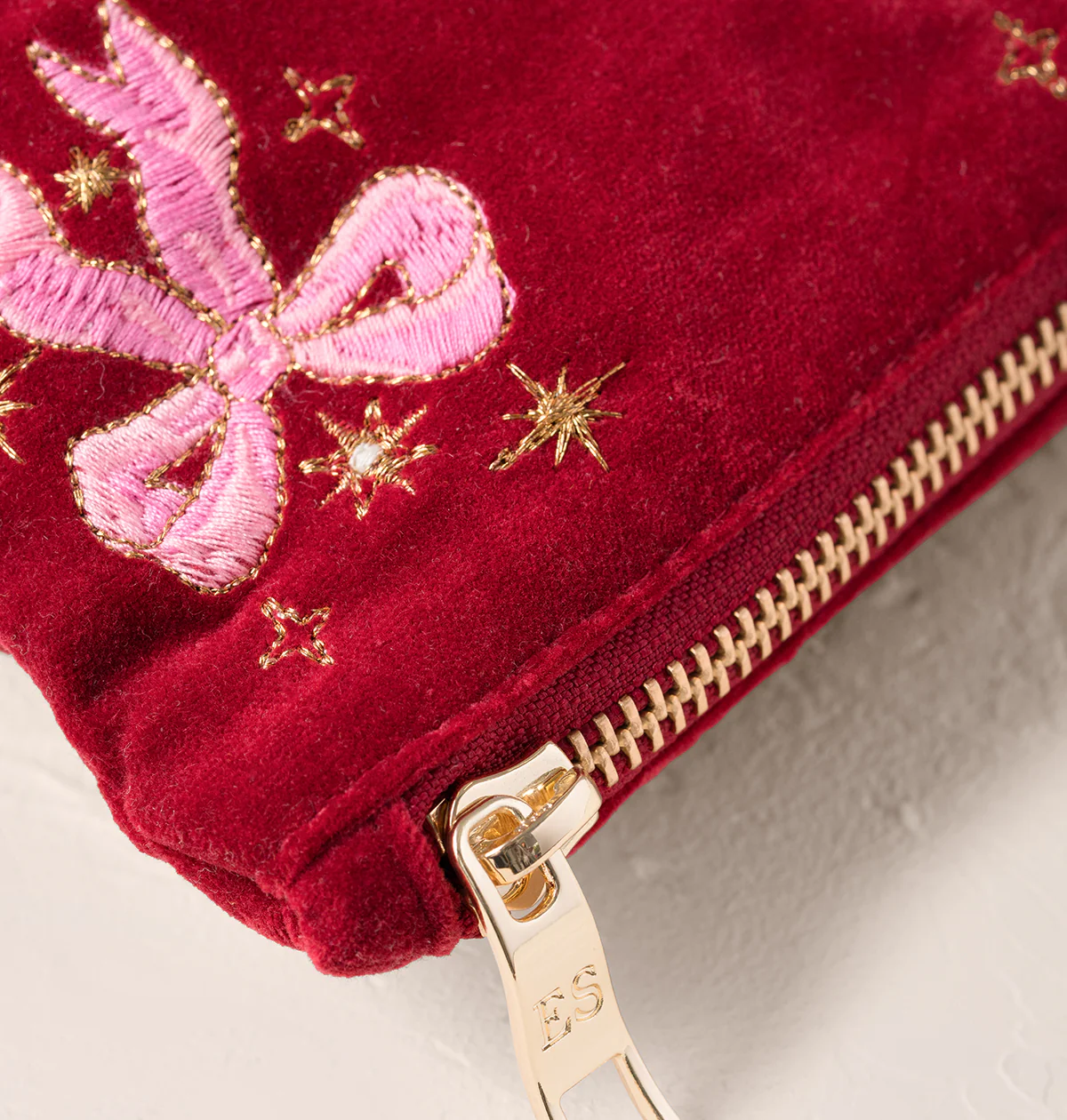 Dazzling Bows Everyday Pouch - Image 3