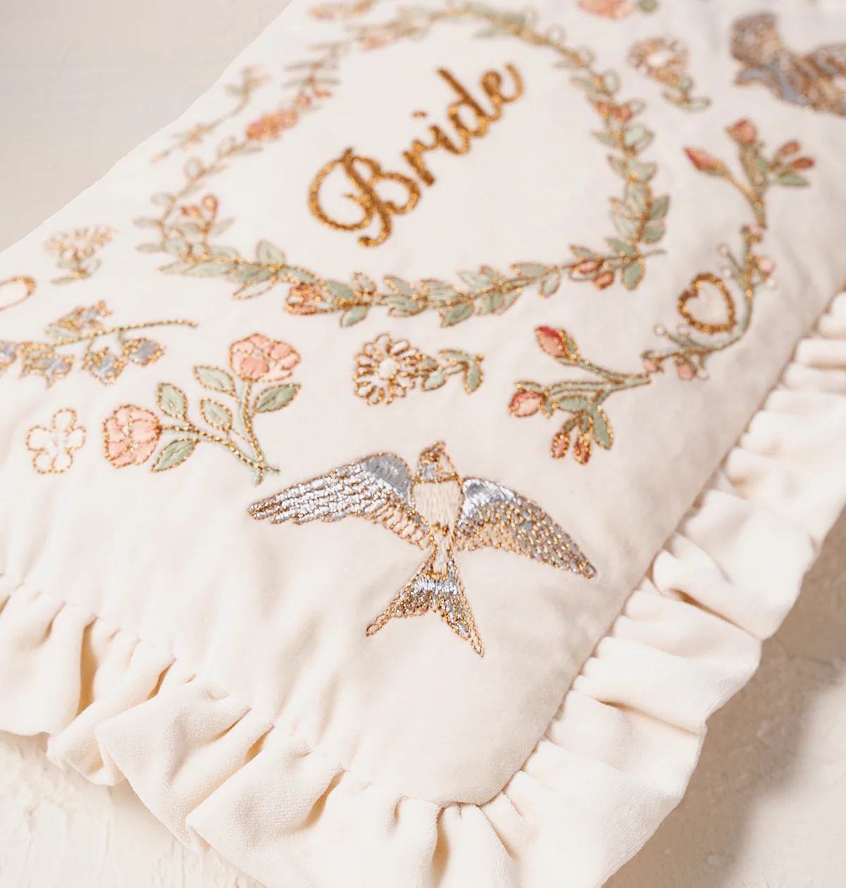 Earth Goddess Bride Frill Pouch - Image 3