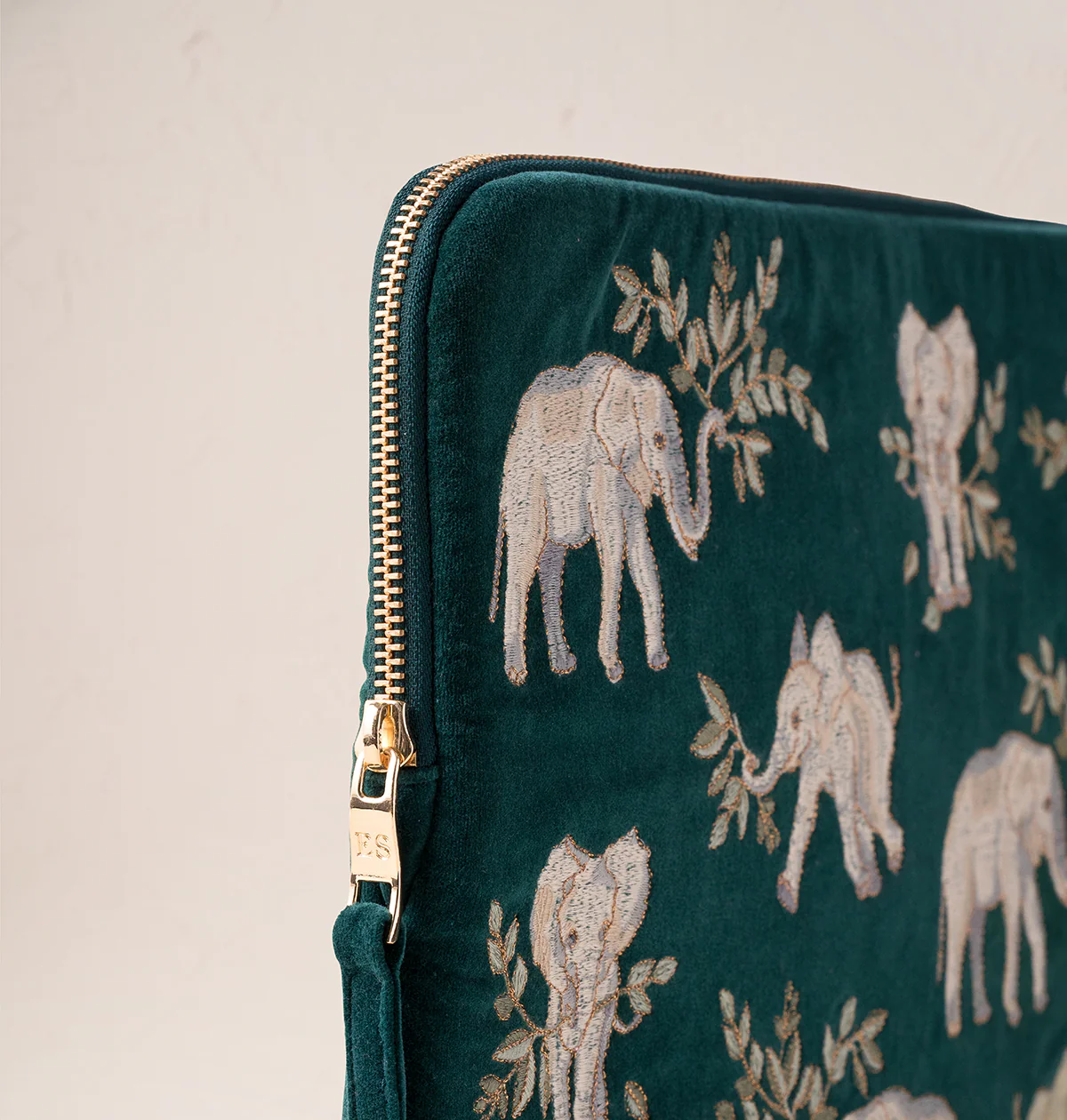 Elephant Herd Laptop Case Small - Image 3
