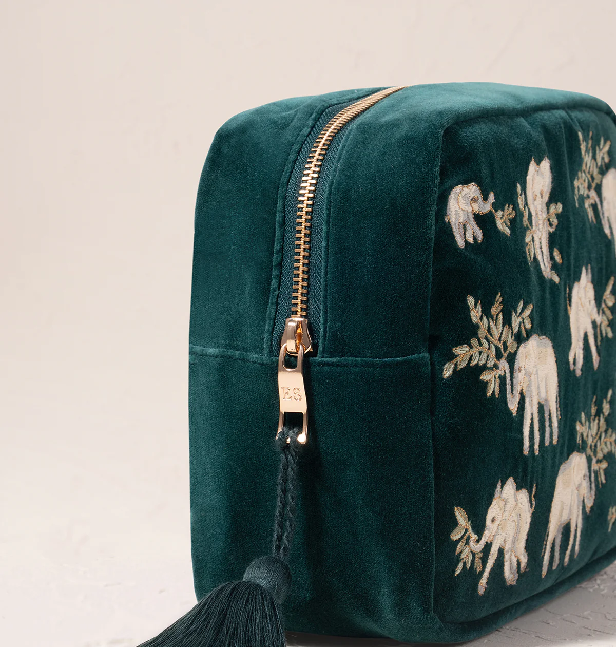 Elephant Herd Wash Bag - Image 4