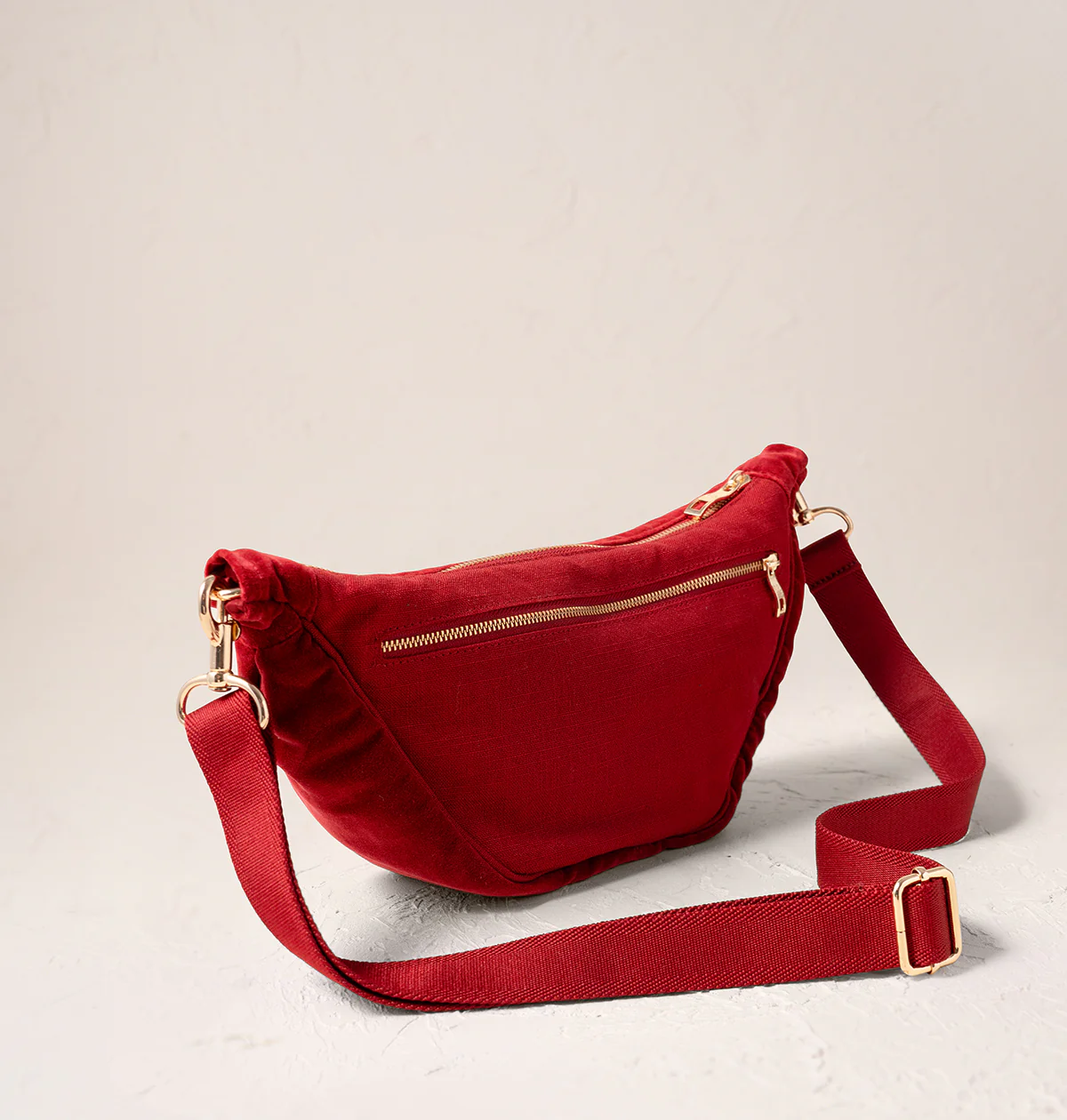 Enchanted Heart Velvet Crossbody Sling Bag - Image 4