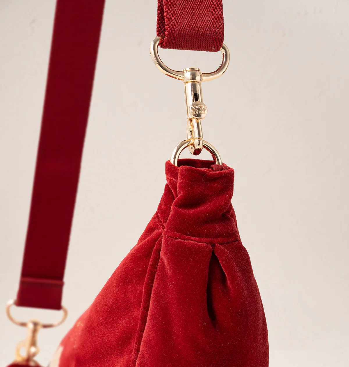 Enchanted Heart Velvet Crossbody Sling Bag - Image 5