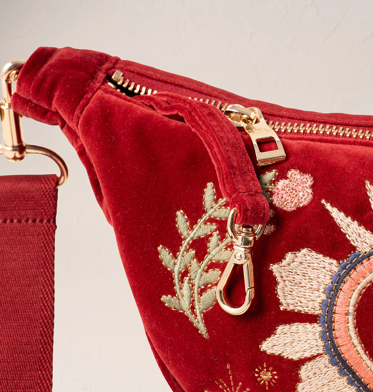 Enchanted Heart Velvet Crossbody Sling Bag - Image 7