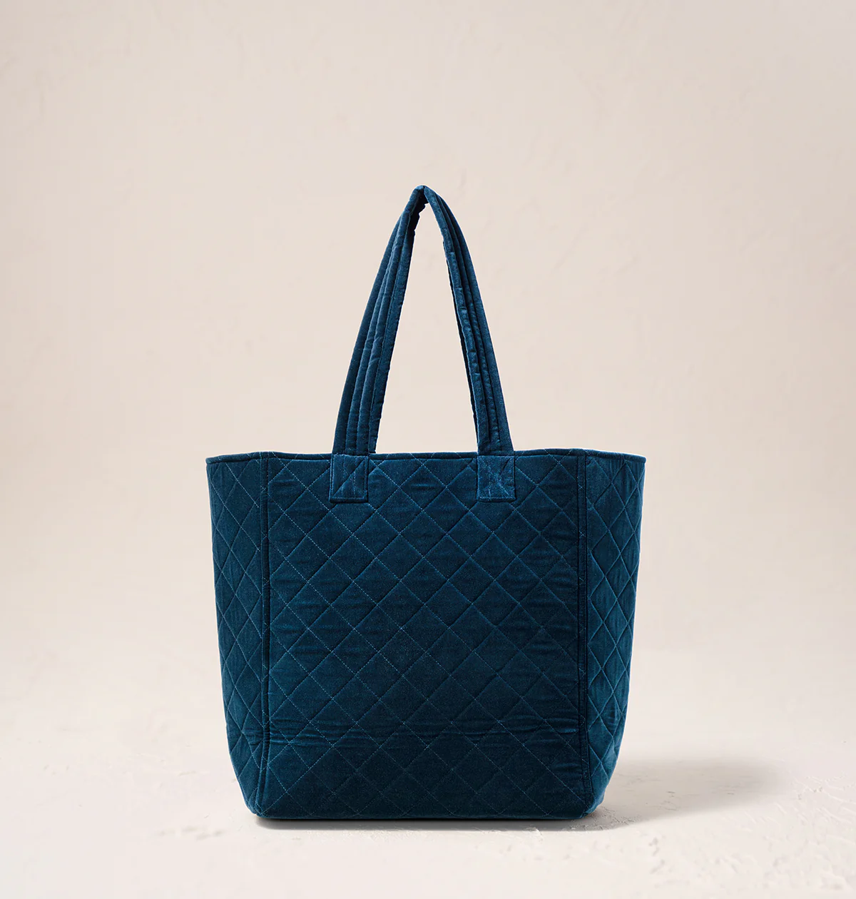 Flying Parrots Tote - Image 4
