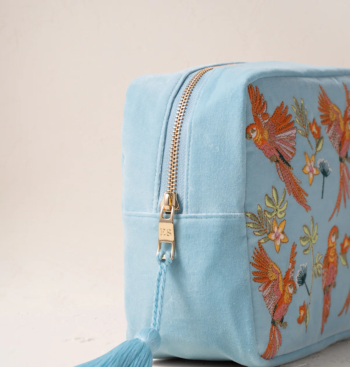 Flying Parrots Wash Bag - Image 3