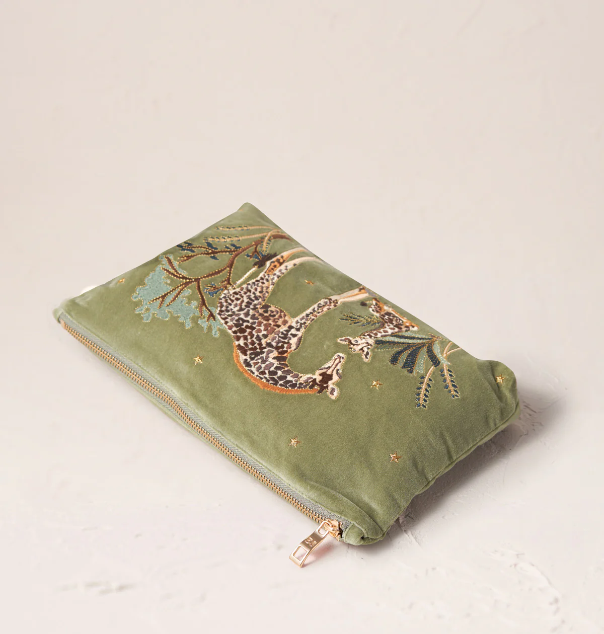 Giraffe Mother & Baby Everyday Pouch - Image 8