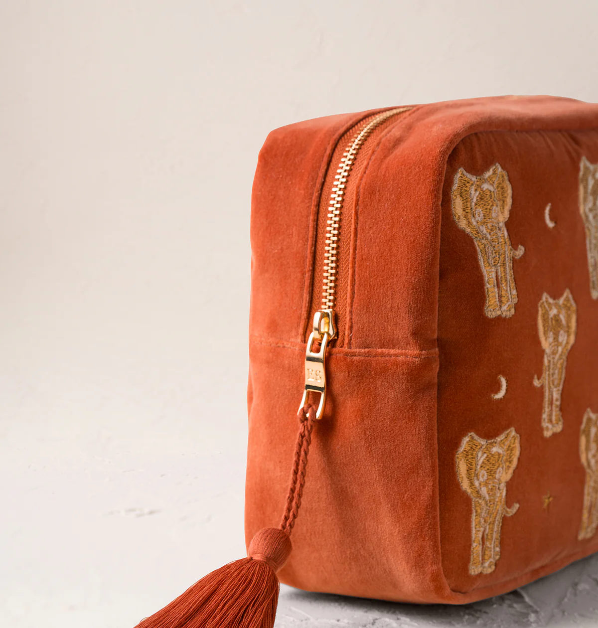 Golden Elephants Wash Bag - Image 3