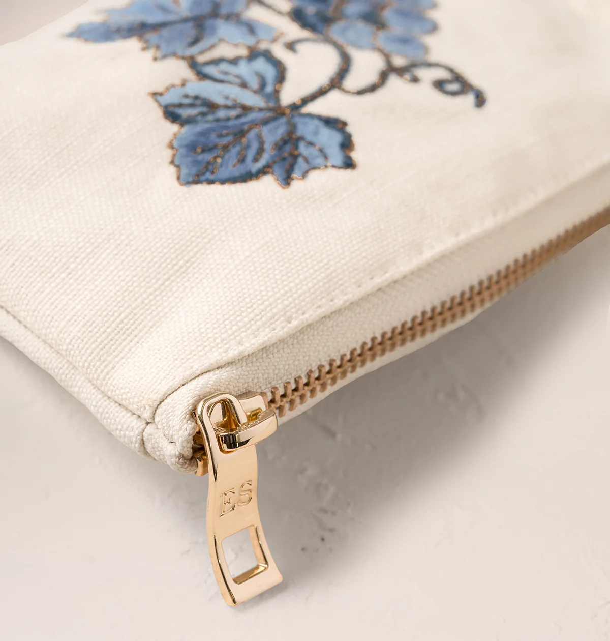 Grapevine Coin Purse - Image 3
