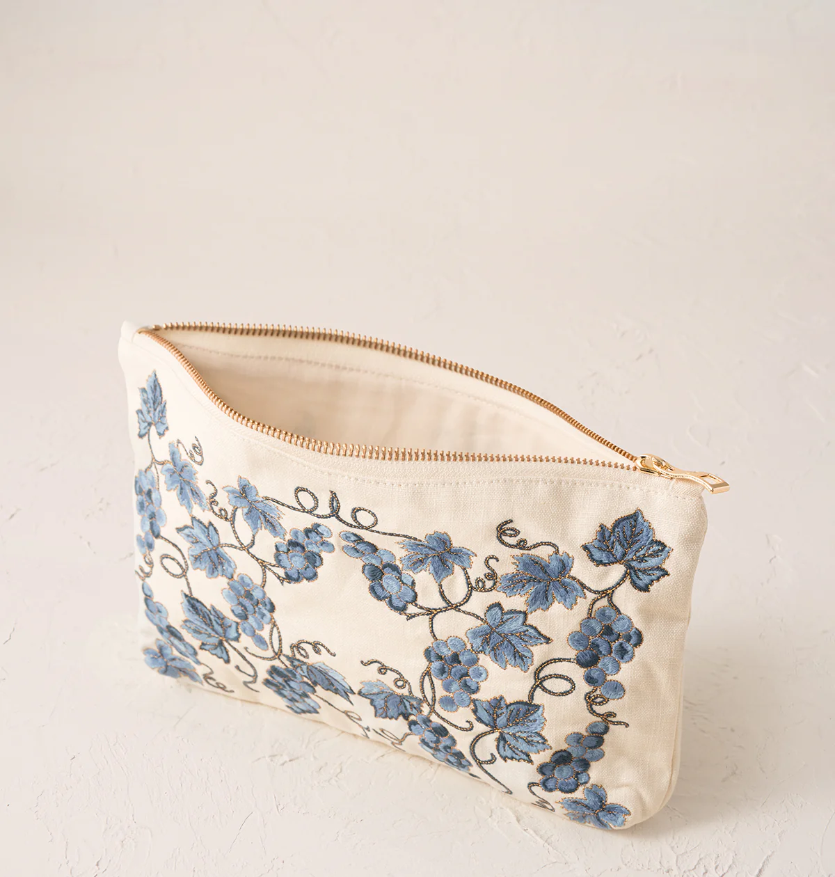 Grapevine Everyday Pouch - Image 4