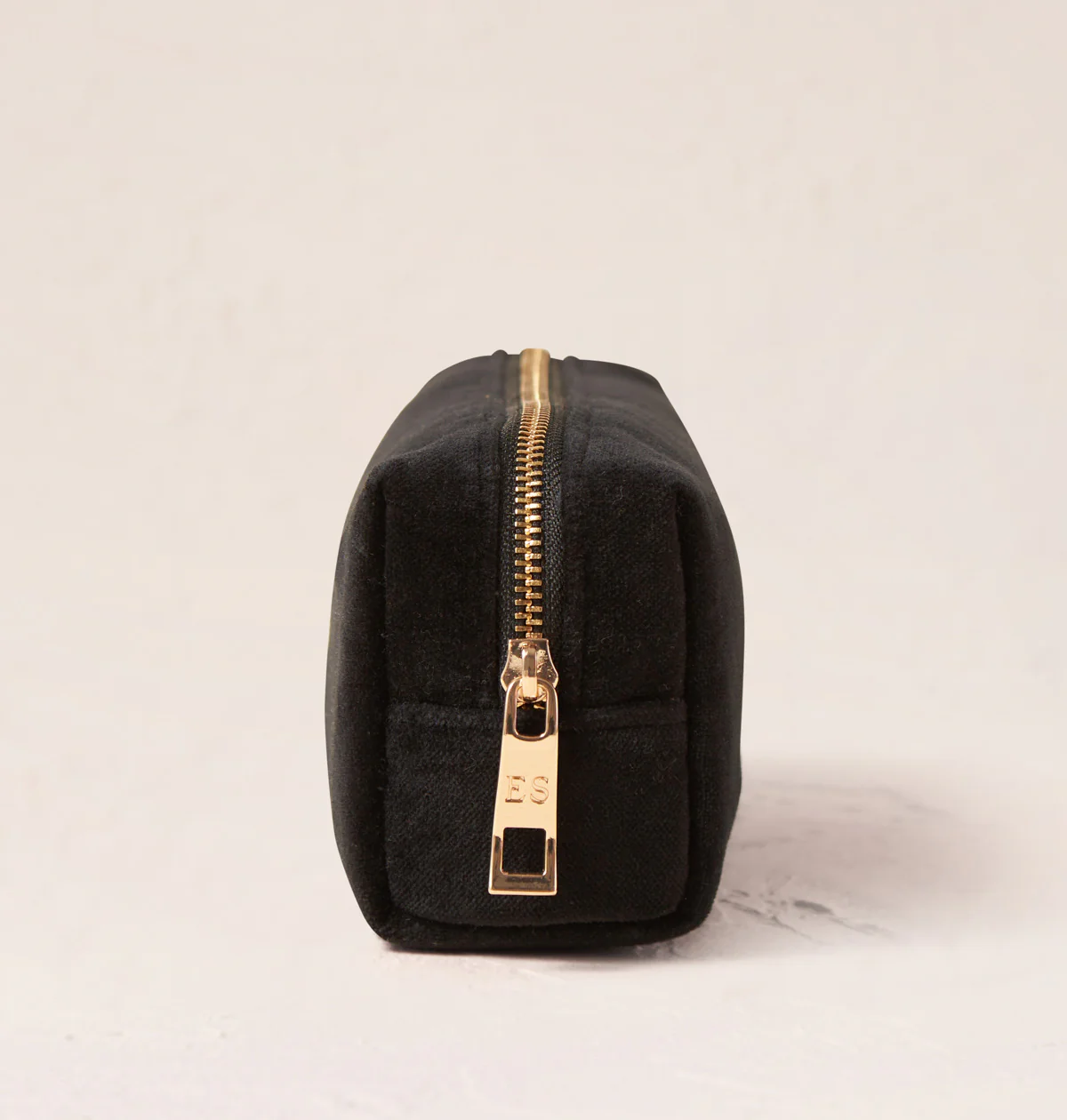 Honey Bee Makeup Brush Bag - Image 3