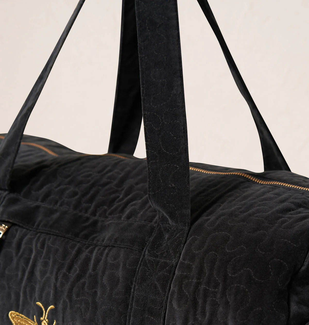 Honey Bee Overnight Bag - Image 4