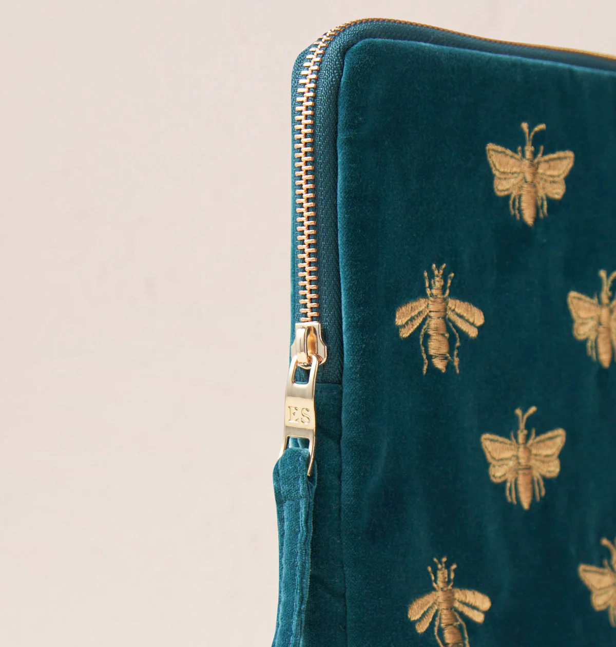 Honey Bee Laptop Sleeve Small - Image 4