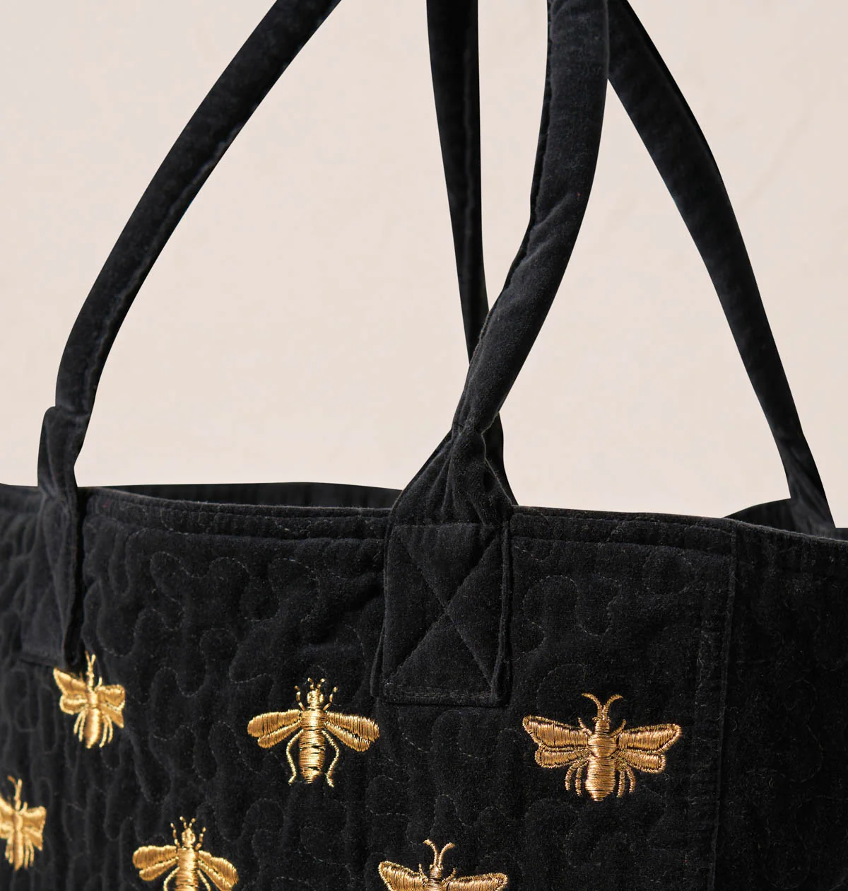 Honey Bee Tote - Image 3