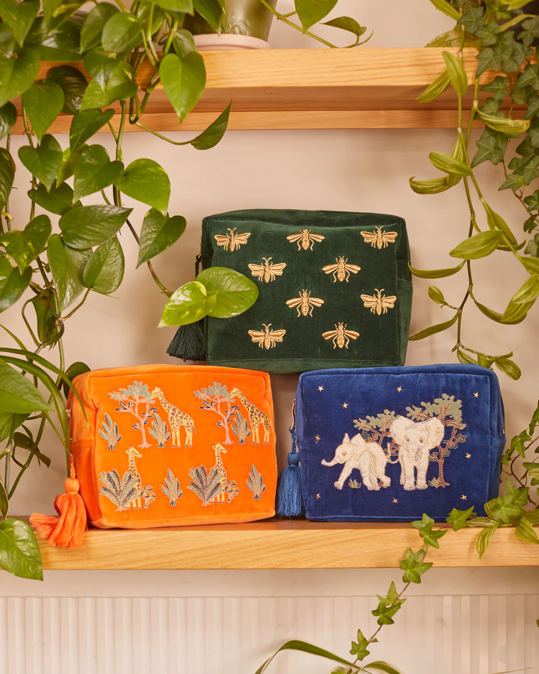 Honey Bee Wash Bag - Image 2