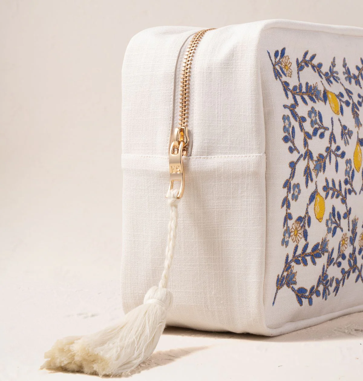 Lemon Garden Wash Bag - Image 2