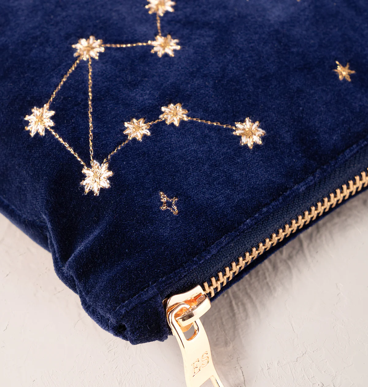 Libra Navy Everyday Pouch - Image 4