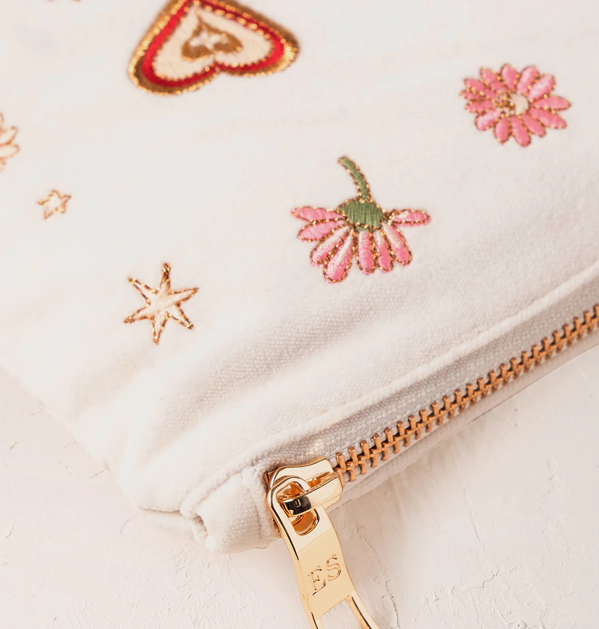 Love Charm Bride Everyday Pouch - Image 3