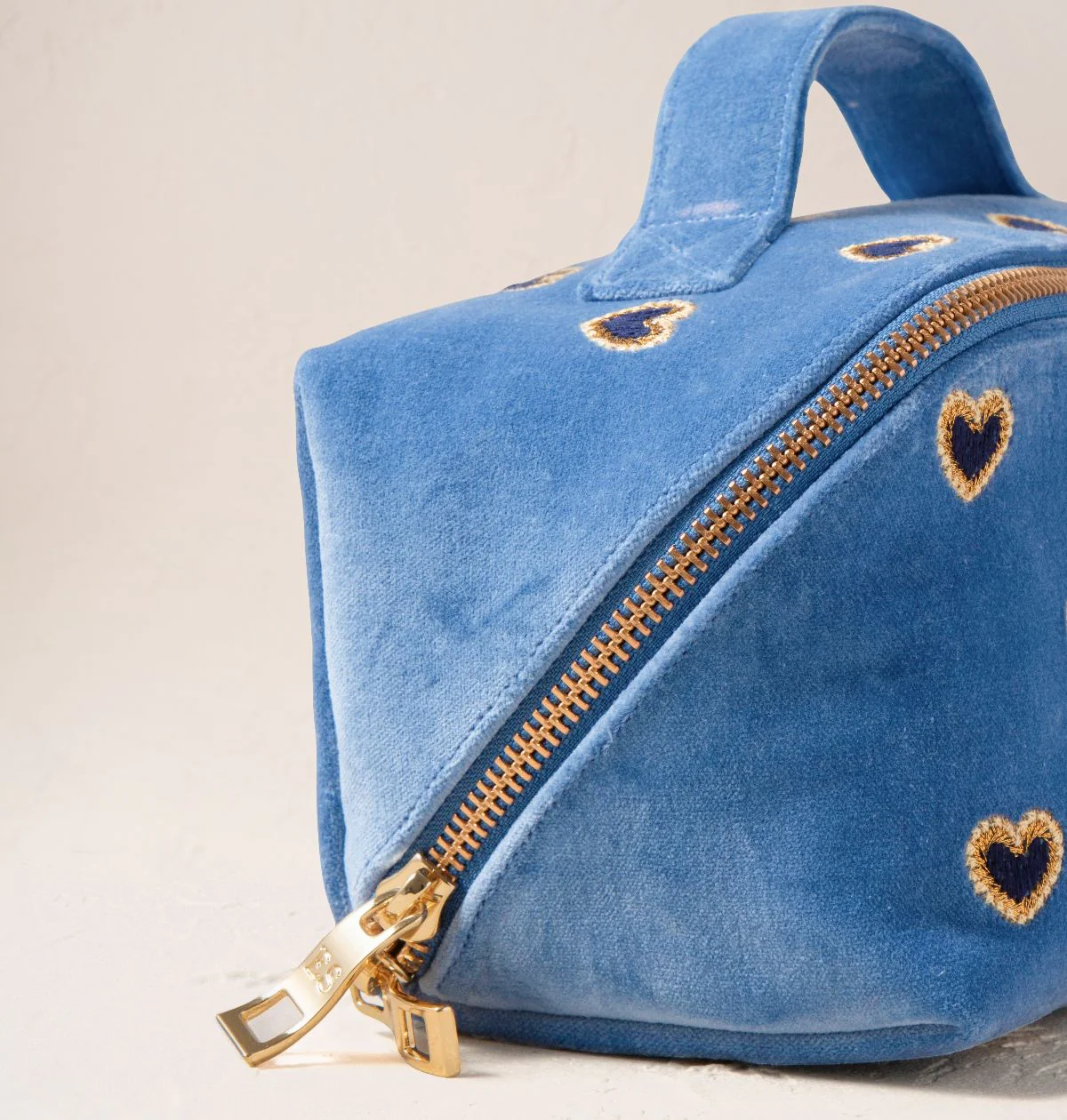 Love Hearts Open Flat Makeup Bag - Image 2