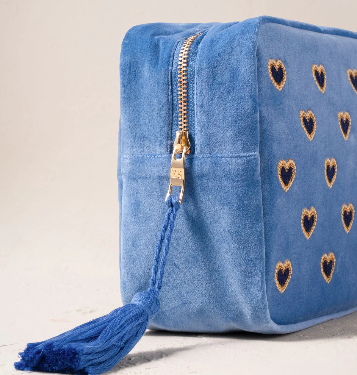 Love Hearts Wash Bag - Image 2