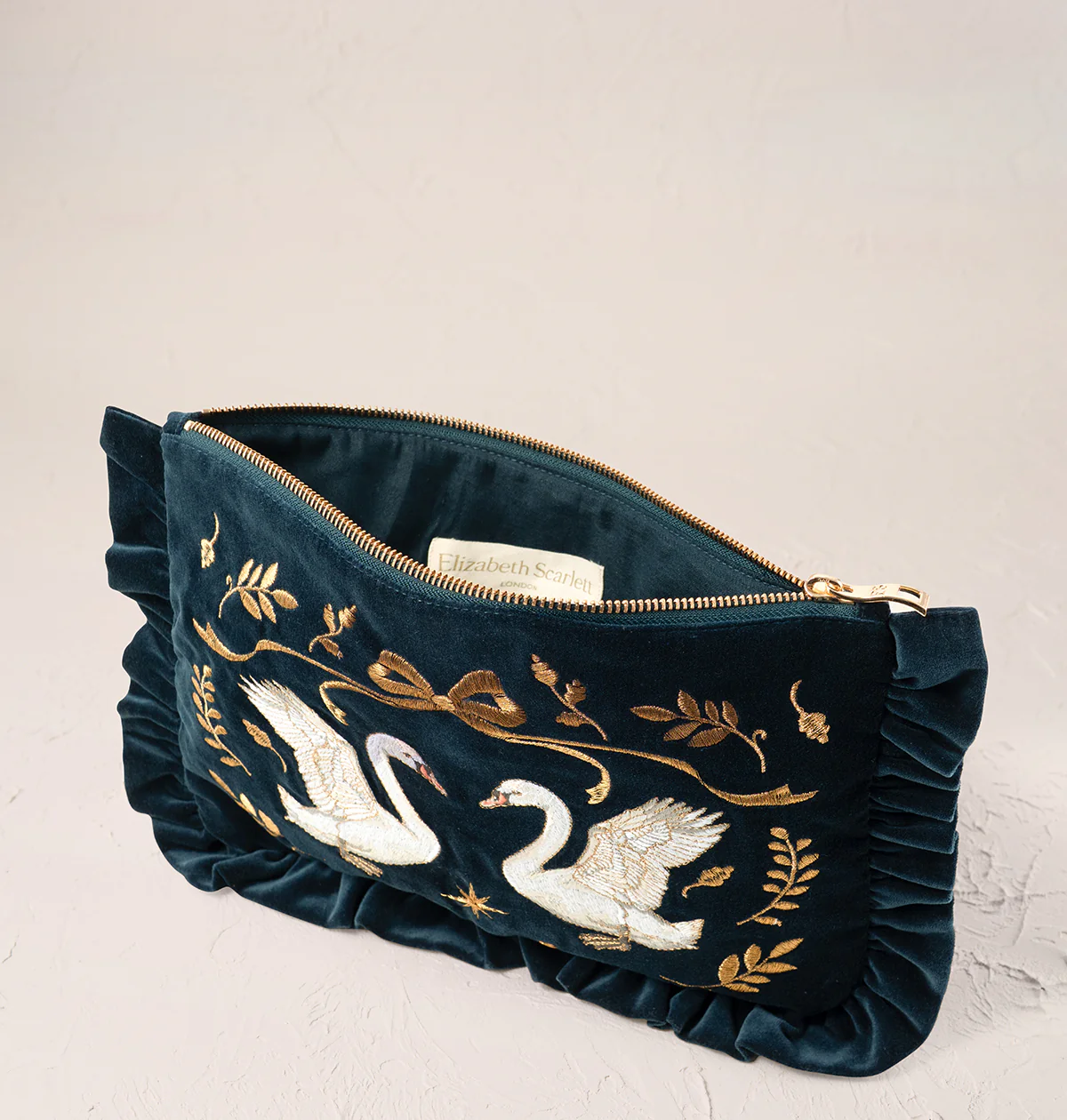 Majestic Swans Frill Pouch - Image 4