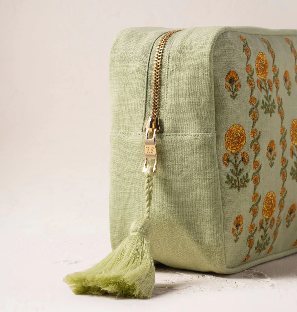 Marigolds Wash Bag - Image 3