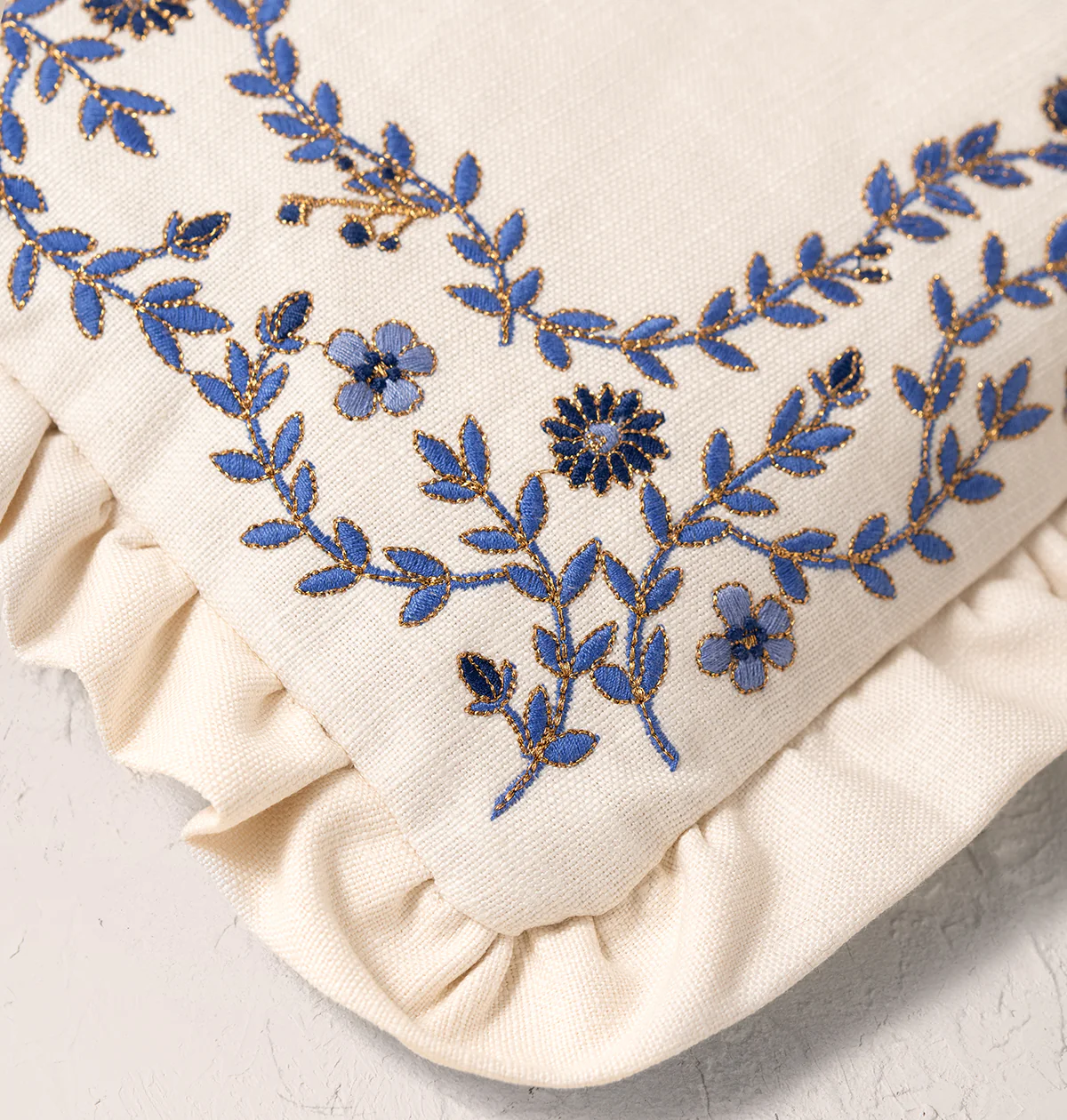 Mediterranean Garden Full Name Everyday Pouch - Image 3