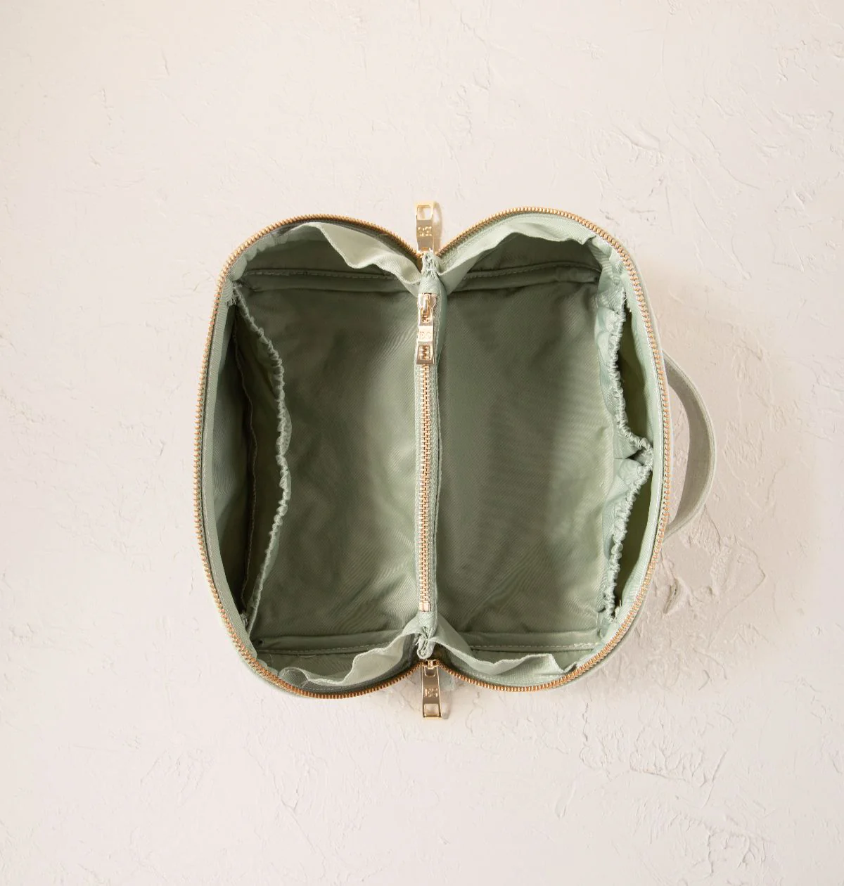 Mediterranean Garden Open Flat Makeup Bag - Image 3