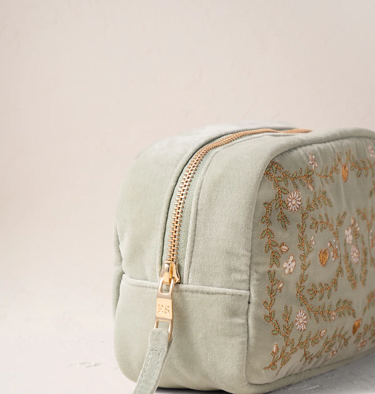 English Garden Makeup Bag - Image 3