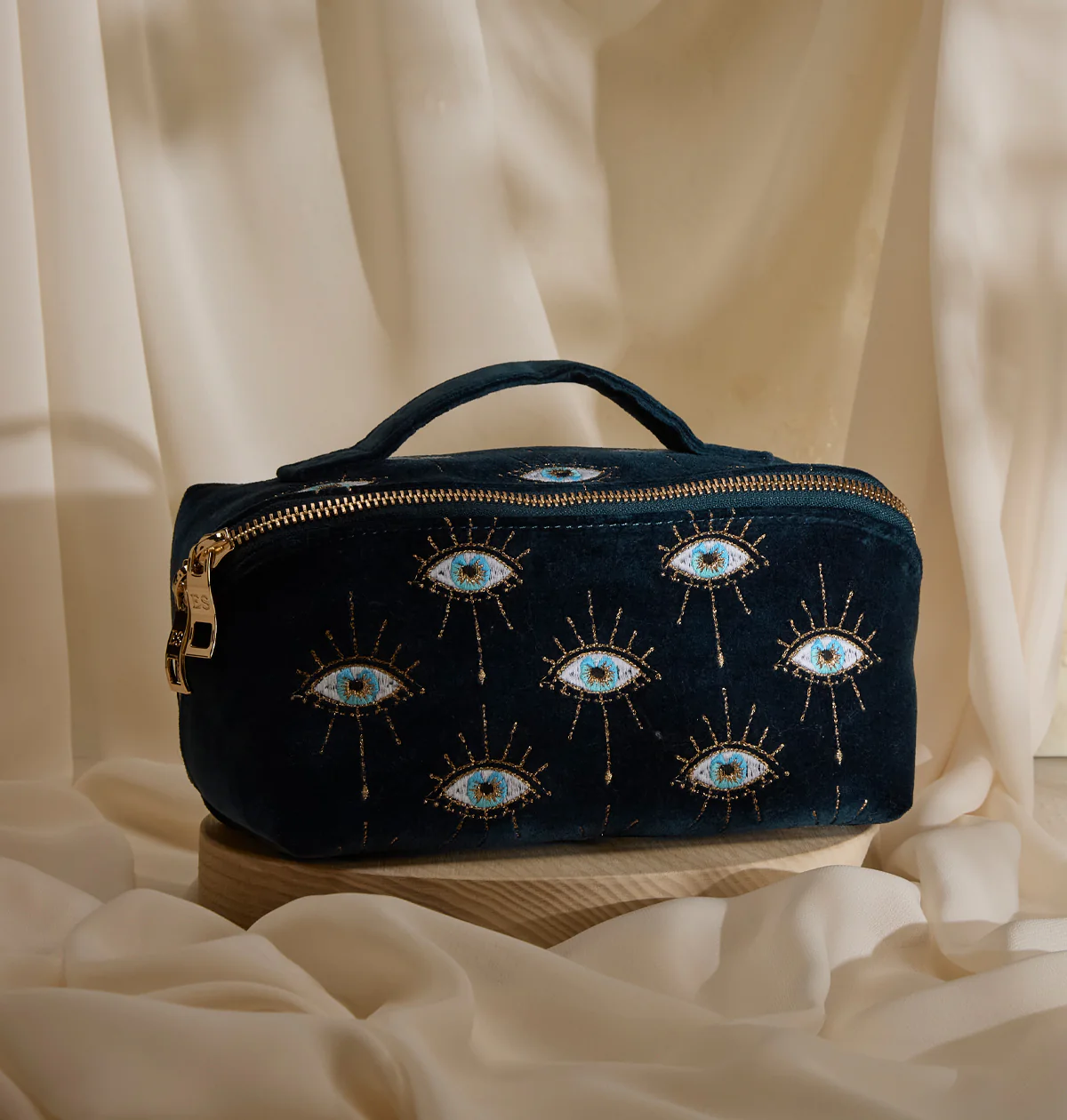 Mystical Eye Open Flat Makeup Bag - Image 3