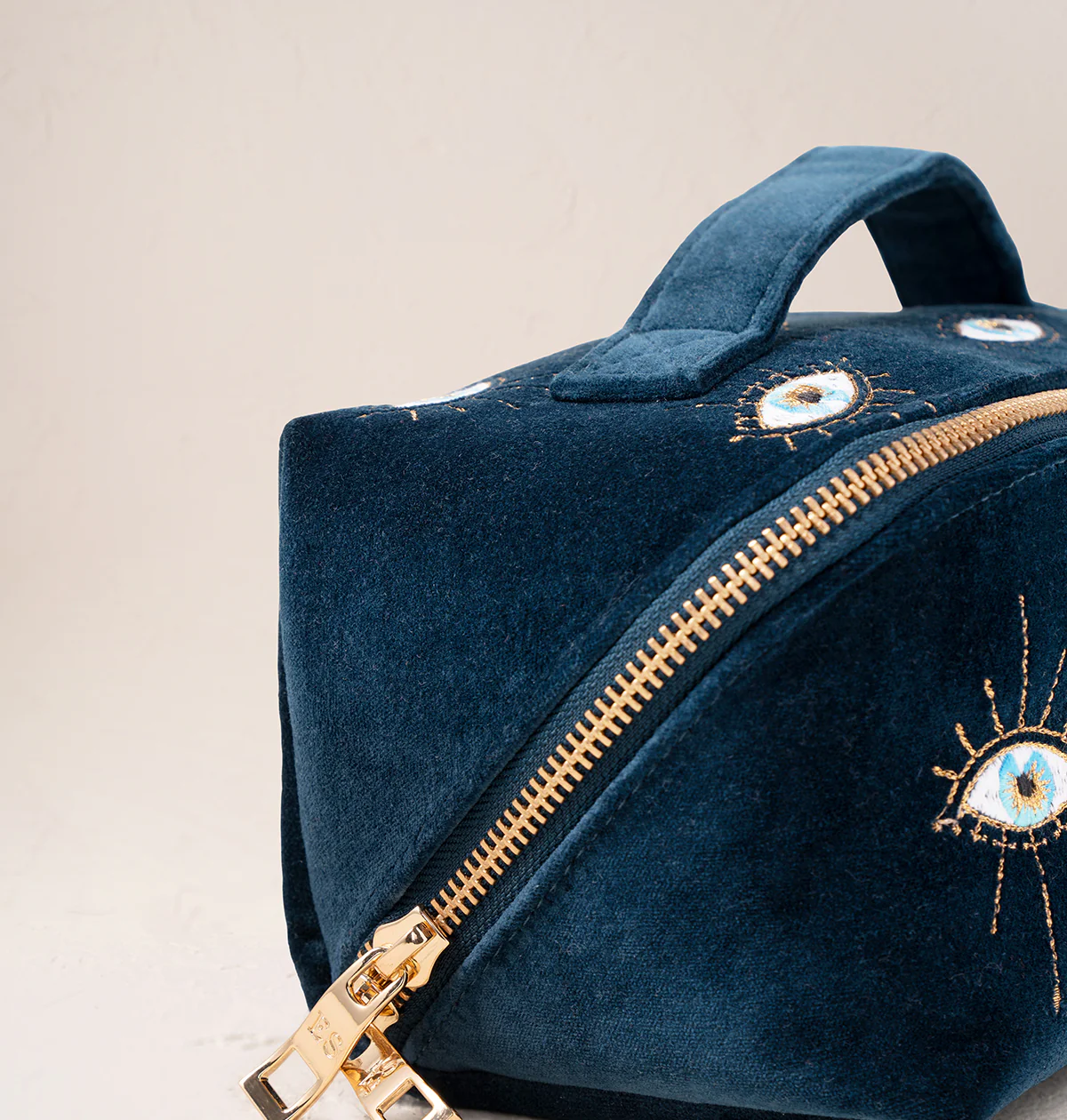 Mystical Eye Open Flat Makeup Bag - Image 4