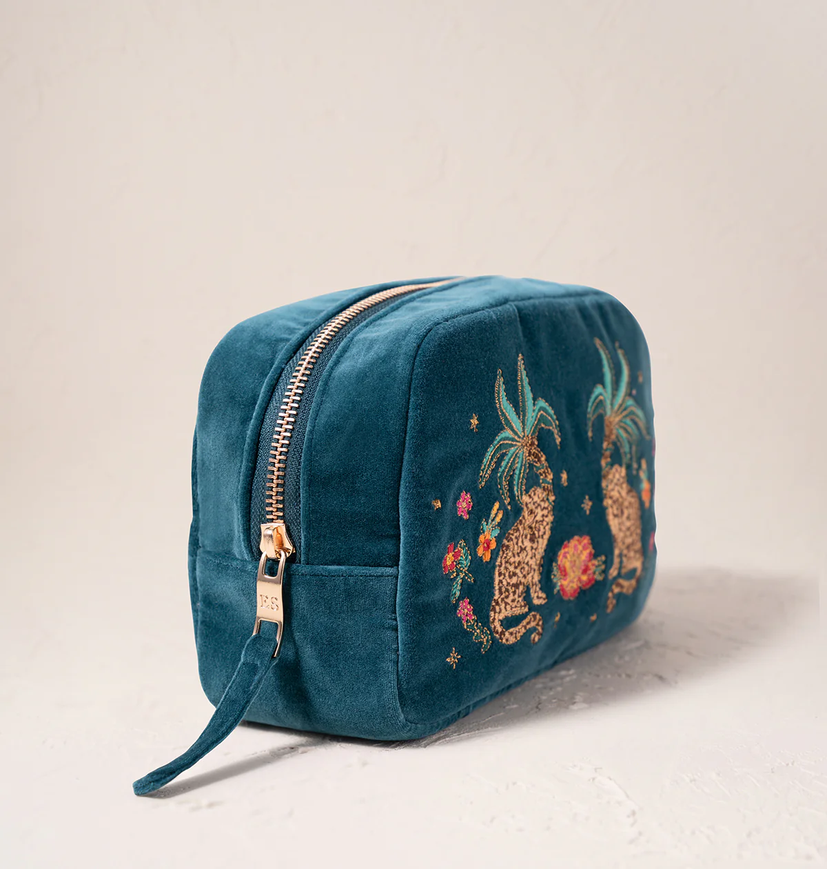 Tropical Paradise Jaguar Velvet Makeup Bag - Rich Blue - Image 3
