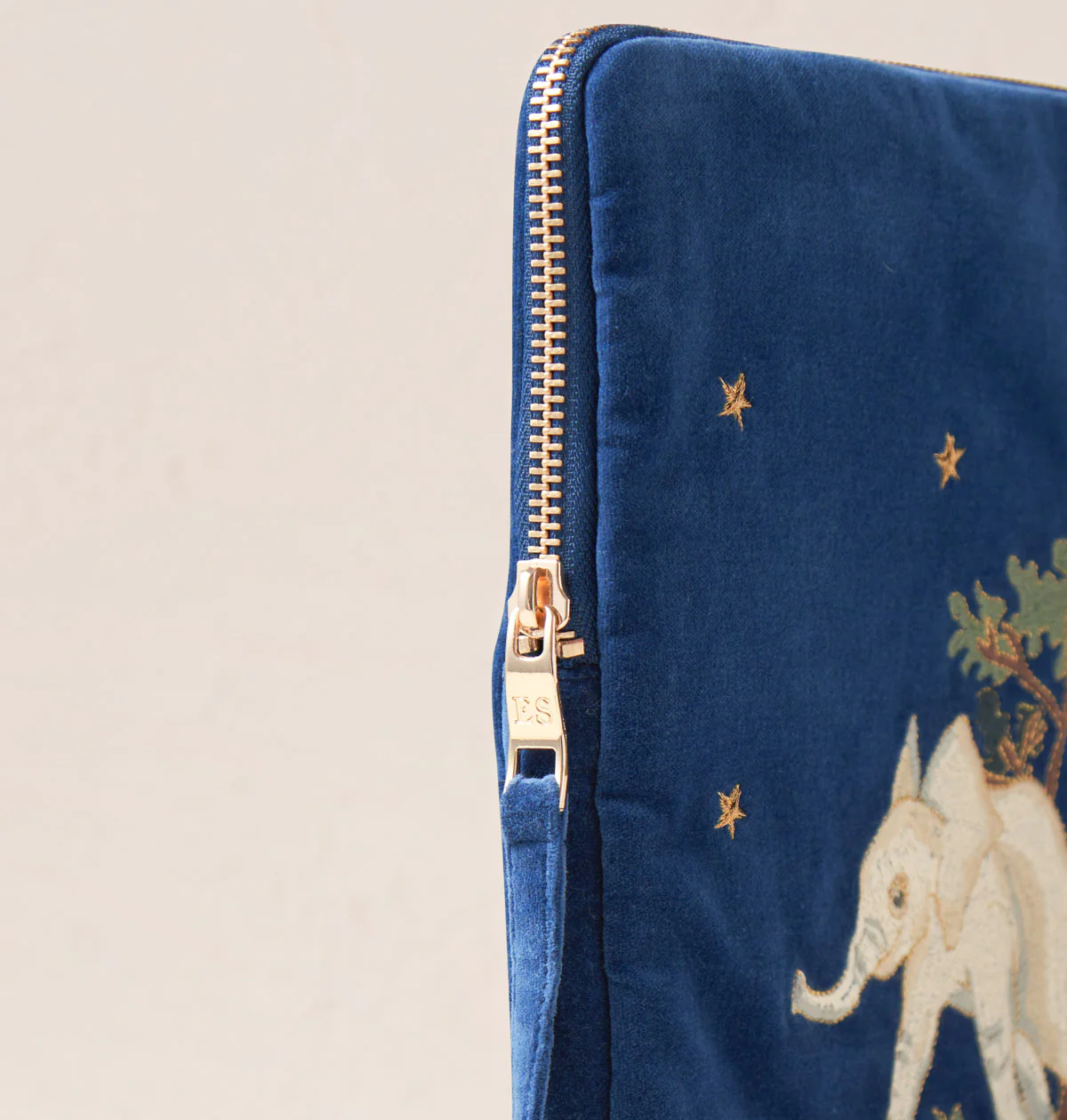 Baby Elephant Conservation Laptop Case Small - Image 3