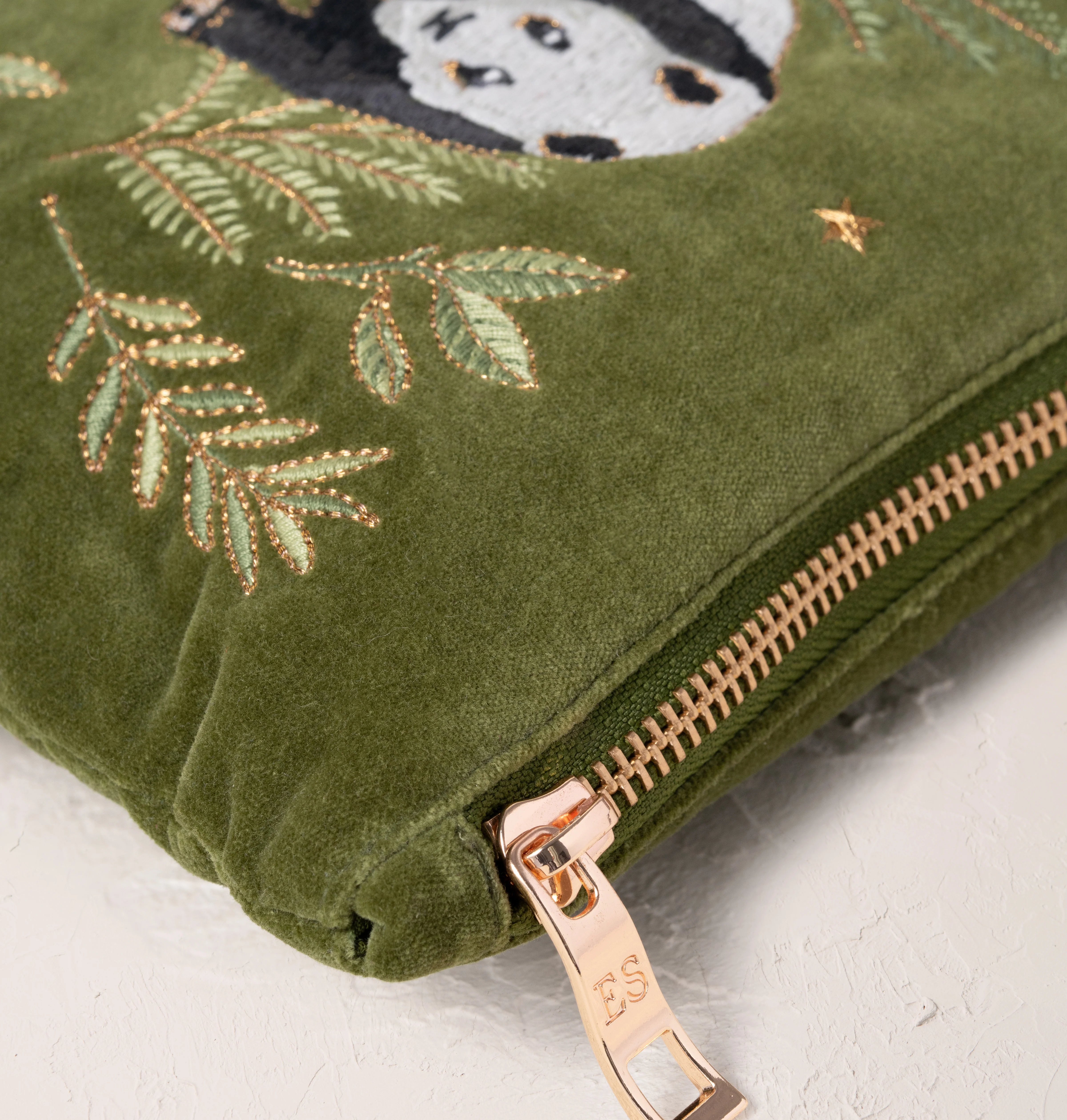 Pandas Everyday Pouch - Image 4