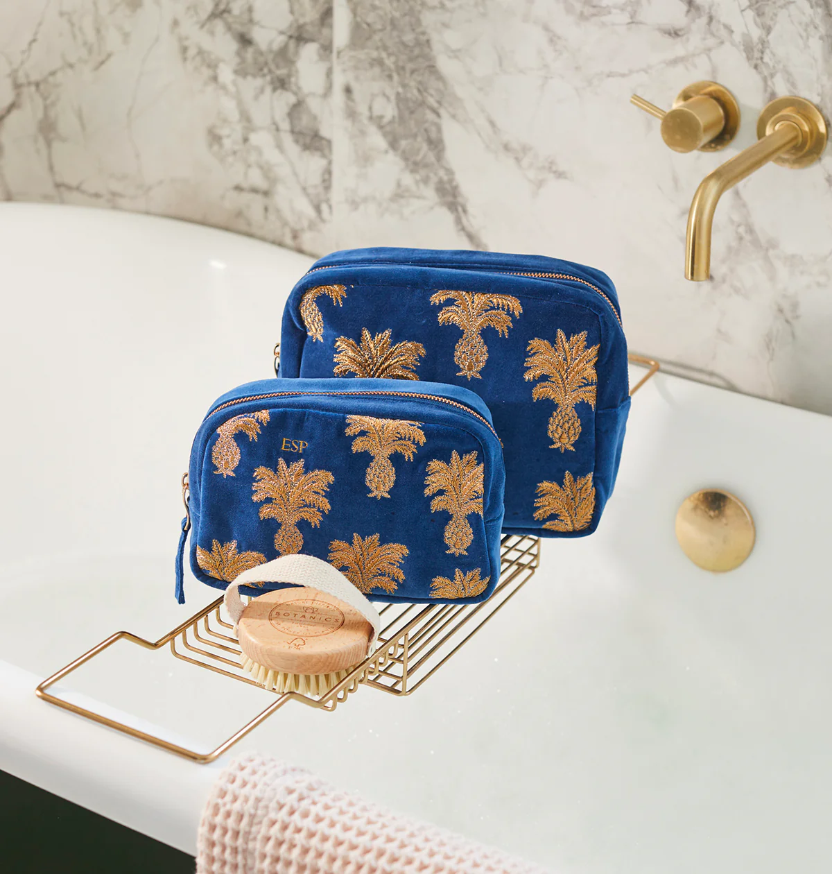Pineapple Makeup Bag - Image 4