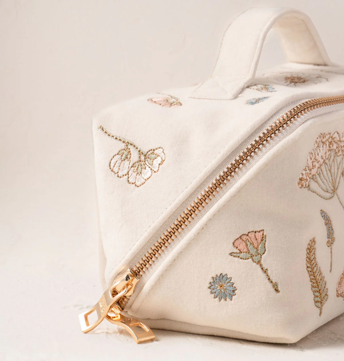 Pressed Flowers Bride Open Flat Makeup Bag - Image 3