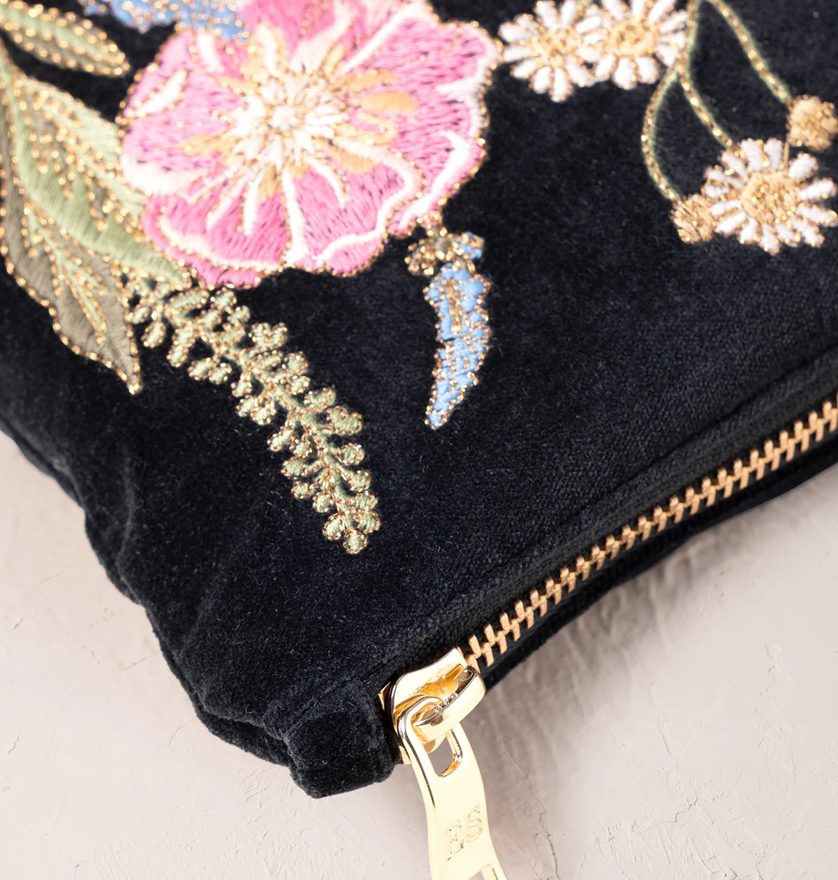 Pressed Flowers Everyday Pouch - Image 4