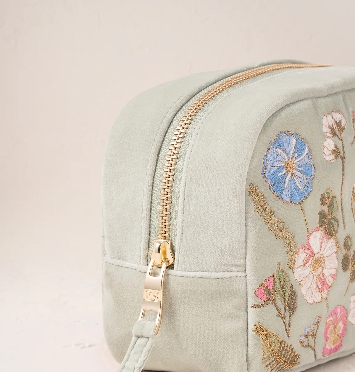 Pressed Flowers Makeup Bag - Image 3