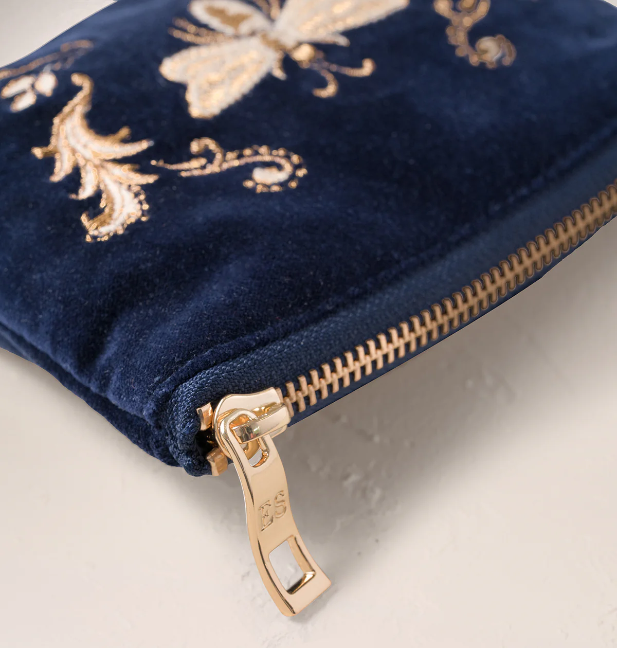 Provencal Bee Coin Purse - Image 4