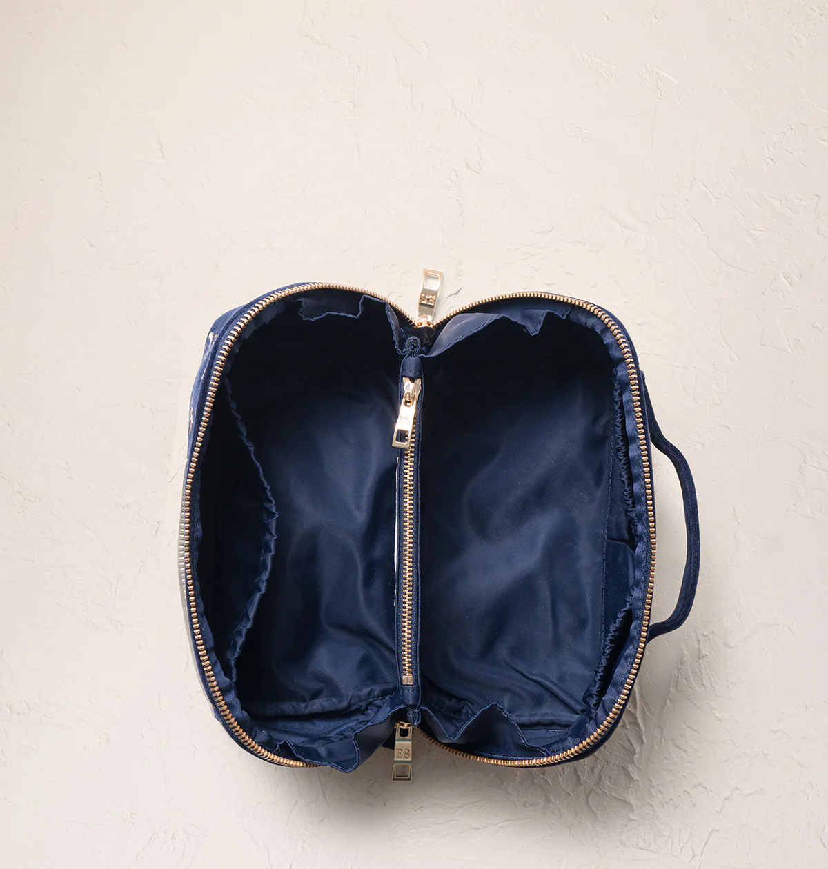 Proven√ßal Bee Open Flat Makeup Bag - Image 4