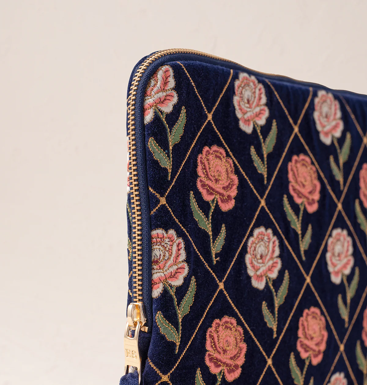 Rose Laptop Case Large - Image 3