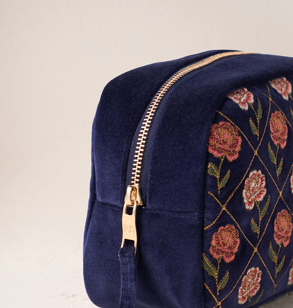 Rose Makeup Bag - Image 3