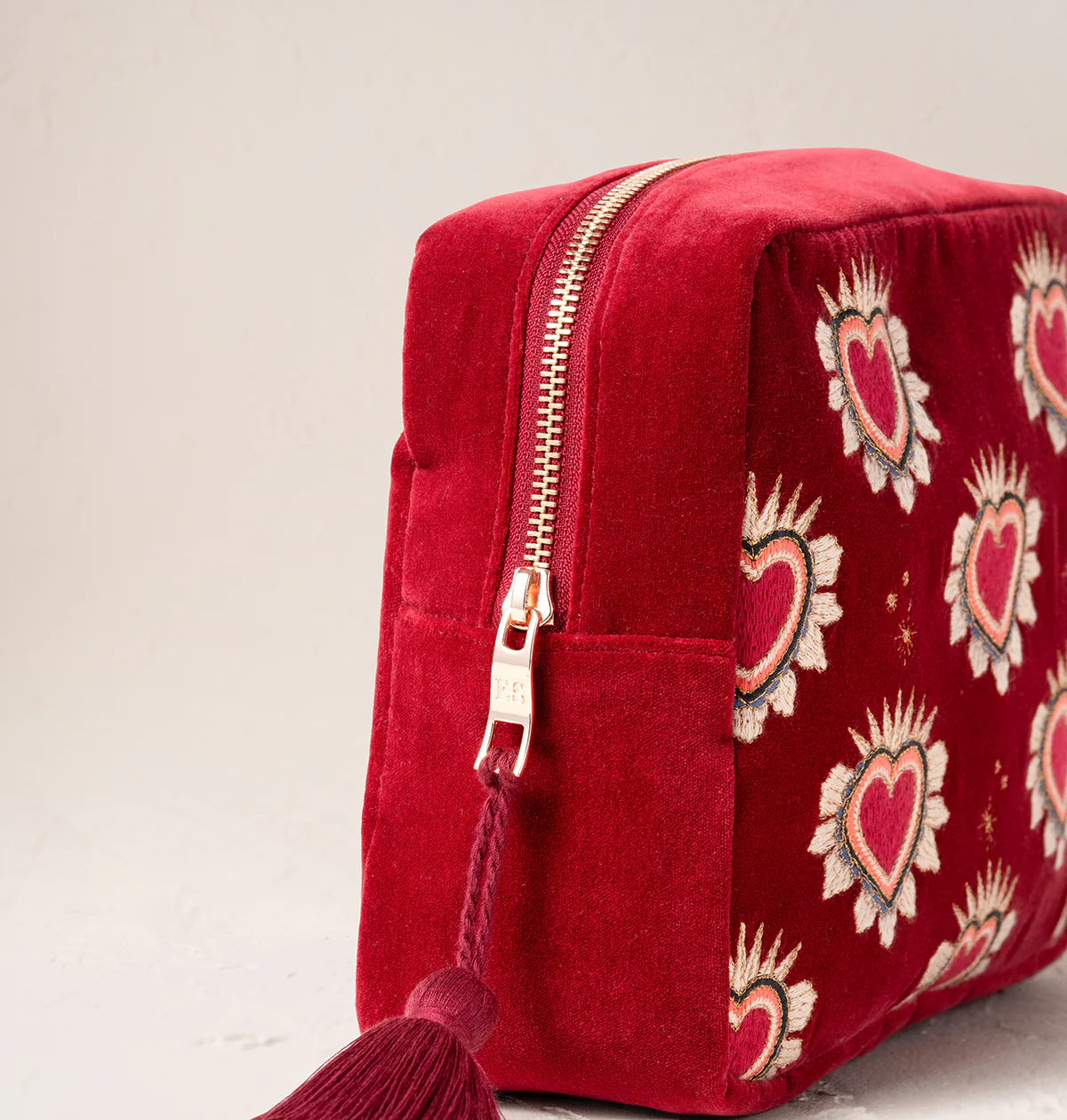 Enchanted Heart Scatter Wash Bag - Image 3