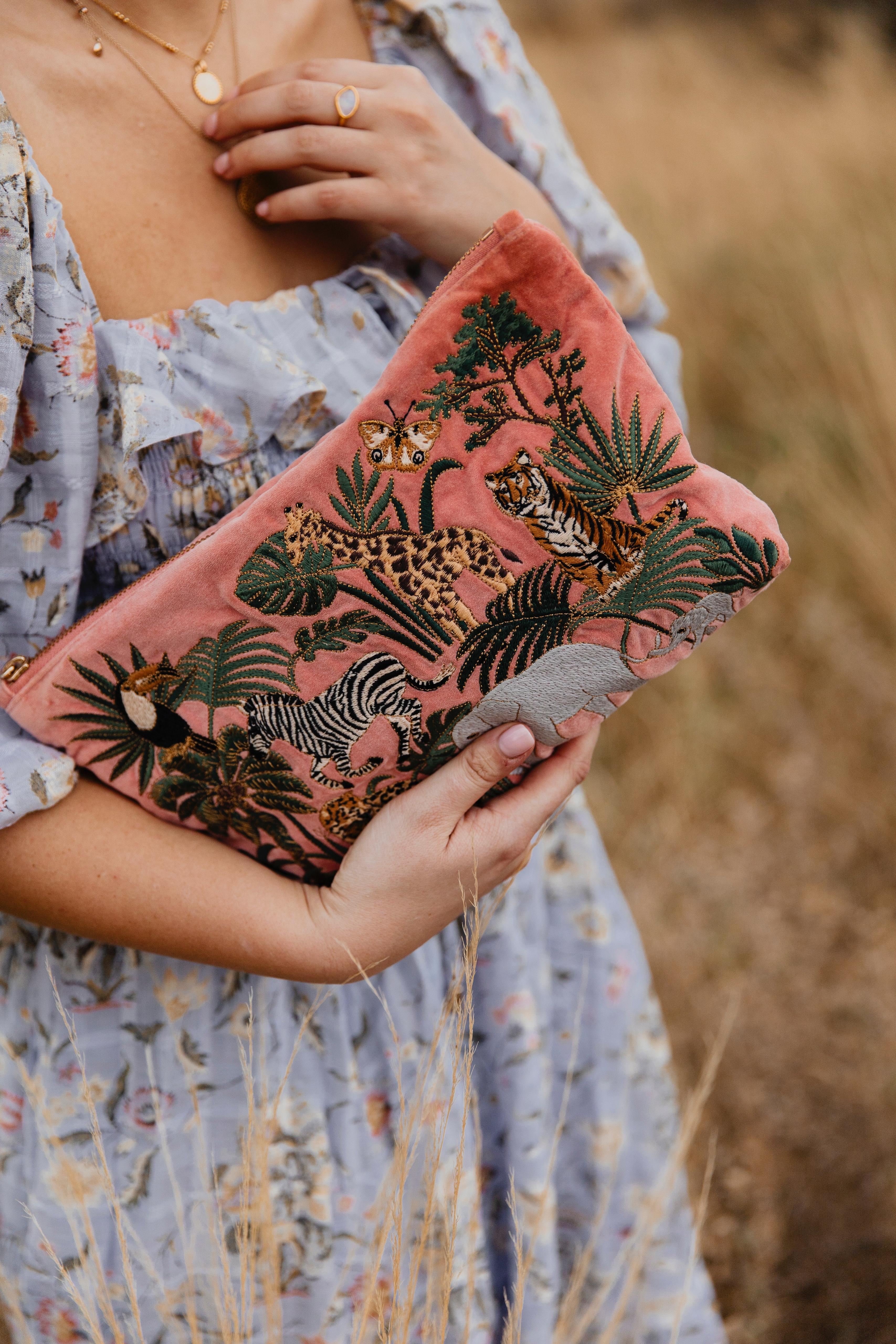 World Wildlife Everyday Pouch - Image 6
